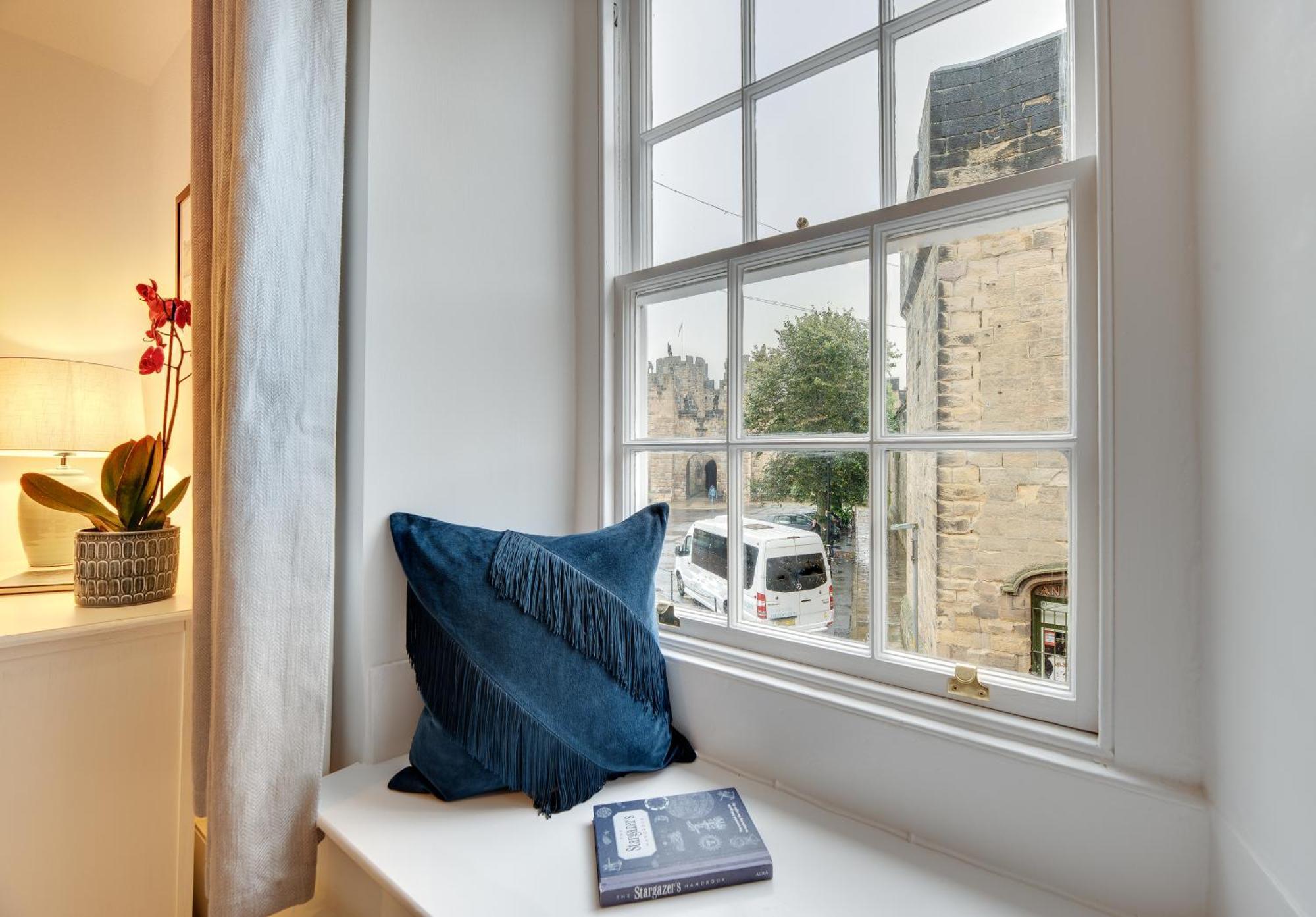 Lionsgate View - Luxury Apartment Opposite Alnwick Castle Exteriör bild